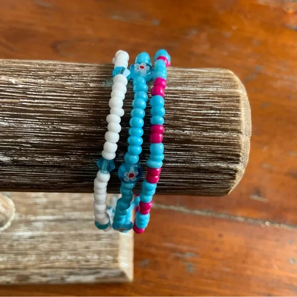 Colorful Beaded Bracelets Set - Picture 4 of 4